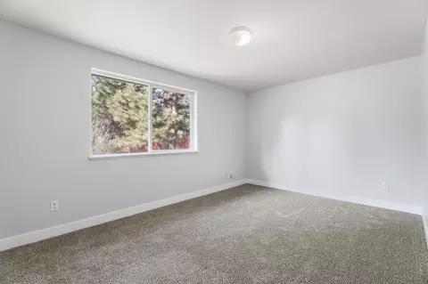 Bedroom - 51440 Jory Rd, La Pine, OR 97739 photo 1 of 9