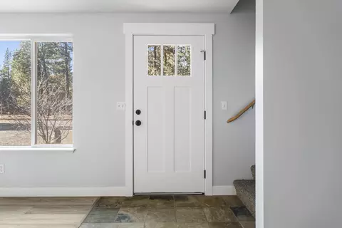 Entry Way - 51440 Jory Rd, La Pine, OR 97739 photo 1 of 3