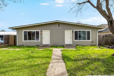 381 Benson St, Medford, OR 97501