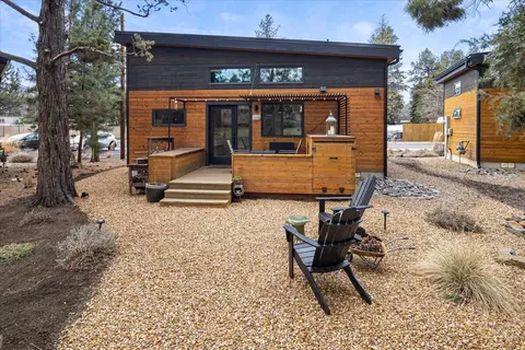 61304 SE Wizard Ln UNIT 8, Bend, OR 97702