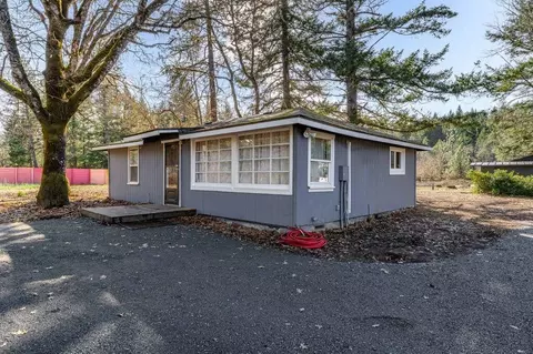2574 Rockydale Rd, Cave Junction, OR 97523