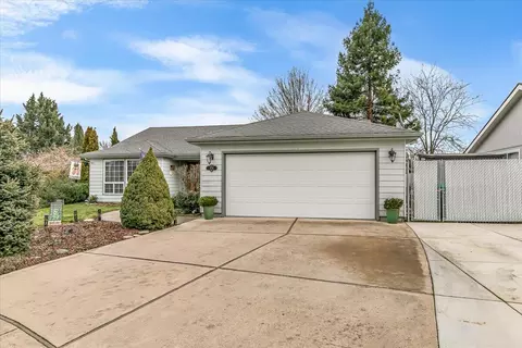 1258 Joshua Ct, Central Point, OR 97502