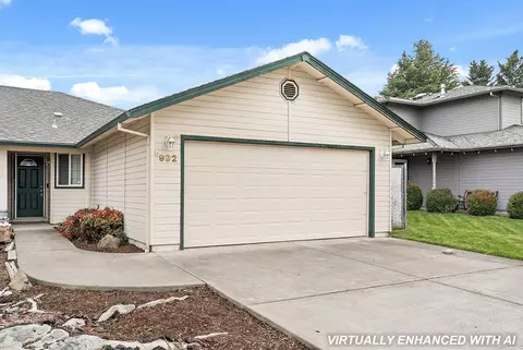992 Glengrove Ave, Central Point, OR 97502