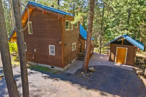 Exterior - 16330 Skyline Dr, Bend, OR 97703 photo 11 of 16