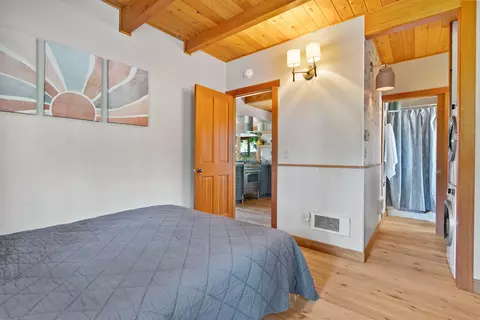 Bedroom - 16330 Skyline Dr, Bend, OR 97703 photo 2 of 5