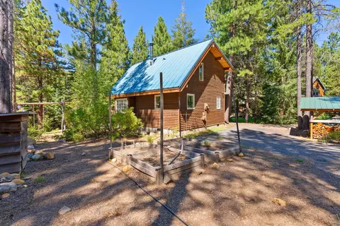 Exterior - 16330 Skyline Dr, Bend, OR 97703 photo 14 of 16