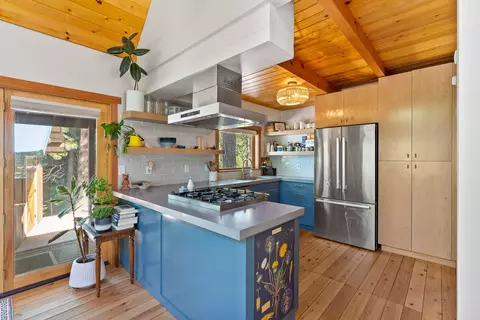 Kitchen - 16330 Skyline Dr, Bend, OR 97703 photo 1 of 2