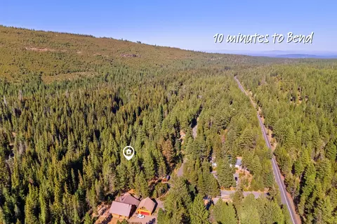 View/Area - 16330 Skyline Dr, Bend, OR 97703 photo 2 of 4