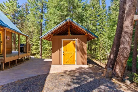 Exterior - 16330 Skyline Dr, Bend, OR 97703 photo 12 of 16