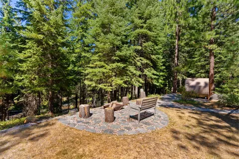 Exterior - 16330 Skyline Dr, Bend, OR 97703 photo 9 of 16