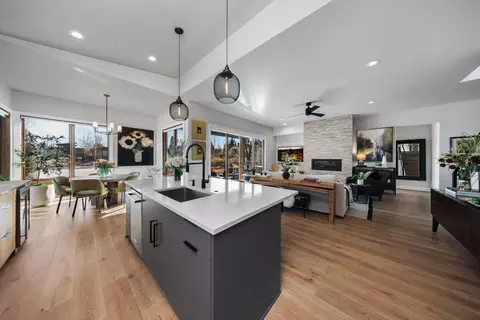 Kitchen - 22993 Ghost Tree Ln, Bend, OR 97701 photo 2 of 2