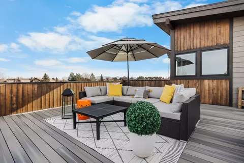 Exterior - 22993 Ghost Tree Ln, Bend, OR 97701 photo 3 of 10