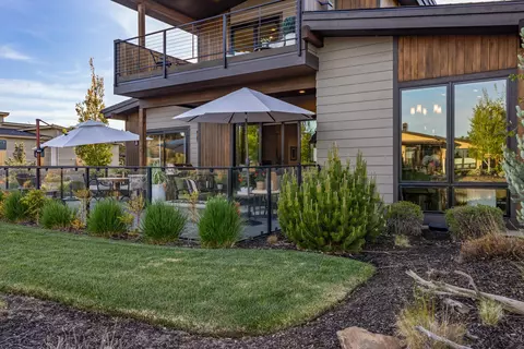 Exterior - 22993 Ghost Tree Ln, Bend, OR 97701 photo 5 of 10