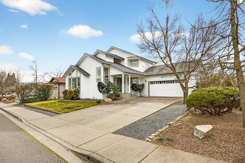1087 Oak Knoll Dr, Ashland, OR 97520