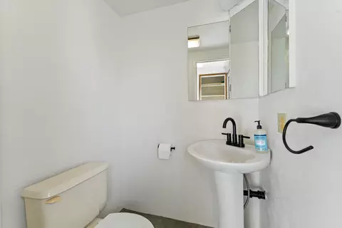 220 S 3rd St, Central Point, OR 97502 photo 15