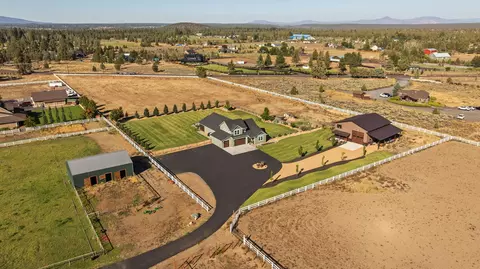 View/Area - 67276 Gist Rd, Bend, OR 97703 photo 1 of 5