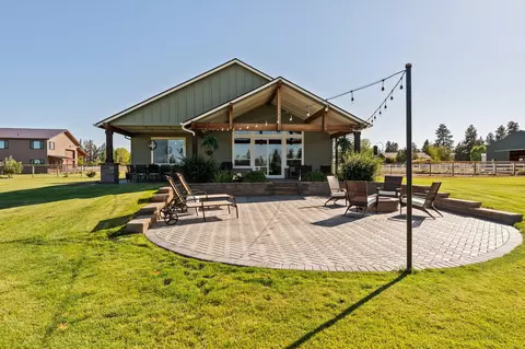 Exterior - 67276 Gist Rd, Bend, OR 97703 photo 6 of 12
