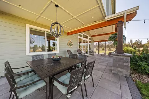 Exterior - 67276 Gist Rd, Bend, OR 97703 photo 2 of 12