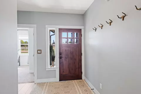 Entry Way - 67276 Gist Rd, Bend, OR 97703 photo 1 of 3