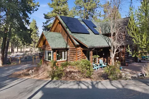 61537 W Ridge Ave, Bend, OR 97702