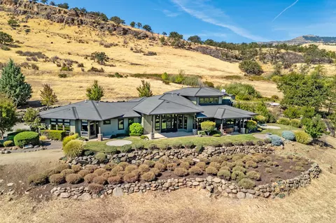 1475 Dead Indian Memorial Rd, Ashland, OR 97520