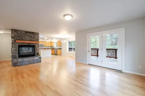 Living - 14450 Mountain View Loop, Sisters, OR 97759 photo 1 of 10