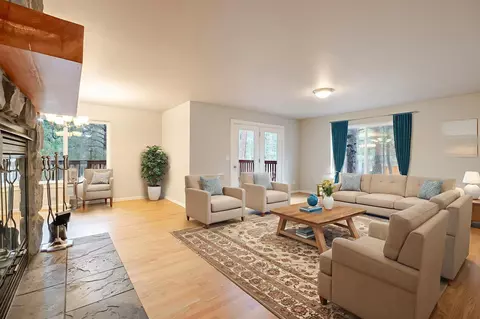 Living - 14450 Mountain View Loop, Sisters, OR 97759 photo 1 of 9