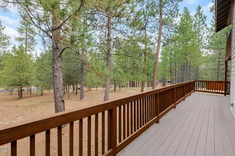 Exterior - 14450 Mountain View Loop, Sisters, OR 97759 photo 3 of 4