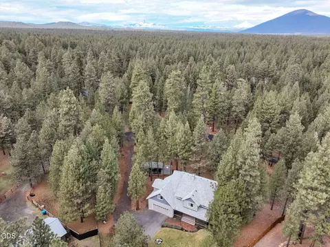 View/Area - 14450 Mountain View Loop, Sisters, OR 97759 photo 1 of 2