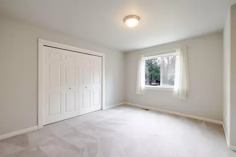 Bedroom - 14450 Mountain View Loop, Sisters, OR 97759 photo 3 of 9