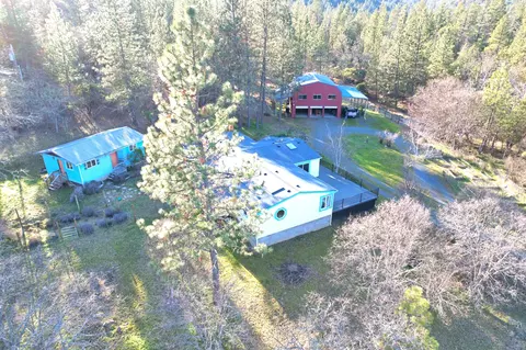 8060 Upper Applegate Rd, Jacksonville, OR 97530