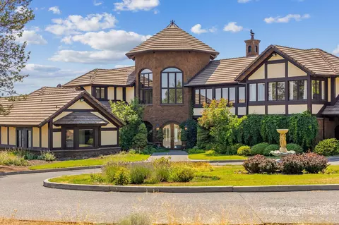 17945 Mountain View Rd, Sisters, OR 97759