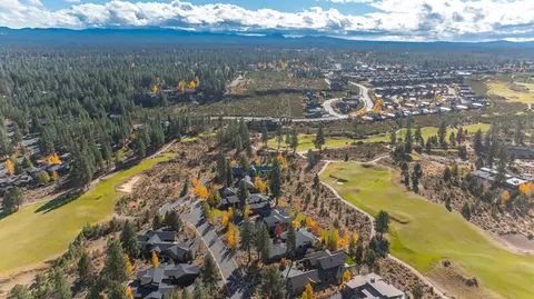 View/Area - 61475 Hackleman Ct, Bend, OR 97702 photo 6 of 9