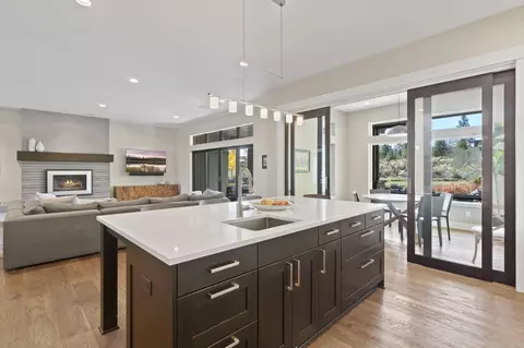 Kitchen - 61475 Hackleman Ct, Bend, OR 97702 photo 8 of 9