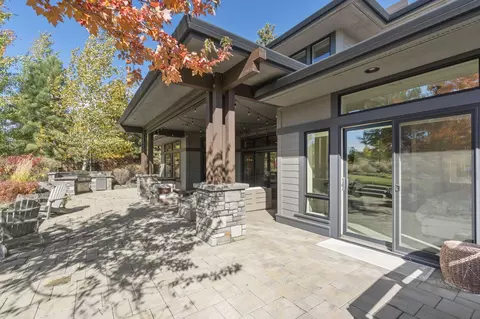 Exterior - 61475 Hackleman Ct, Bend, OR 97702 photo 7 of 17