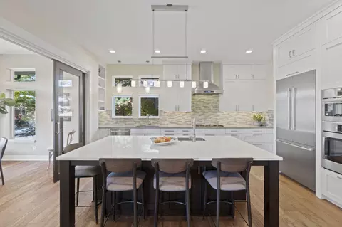 Kitchen - 61475 Hackleman Ct, Bend, OR 97702 photo 2 of 9