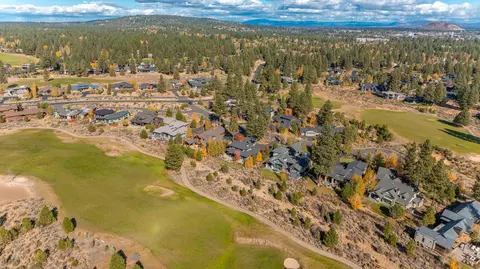 View/Area - 61475 Hackleman Ct, Bend, OR 97702 photo 7 of 9