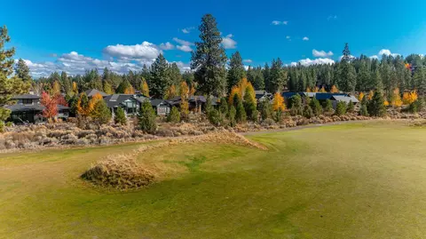 View/Area - 61475 Hackleman Ct, Bend, OR 97702 photo 2 of 9