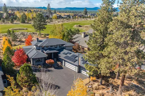 View/Area - 61475 Hackleman Ct, Bend, OR 97702 photo 1 of 9