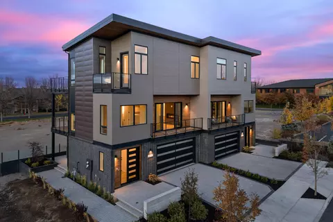 212 SW Log Ct, Bend, OR 97702 photo 1