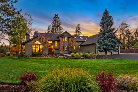 20397 Pine Vista Dr, Bend, OR 97702