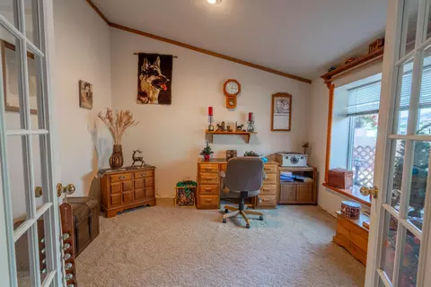 60626 River Bend Dr, Bend, OR 97702 photo 5