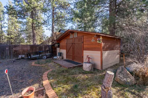 60626 River Bend Dr, Bend, OR 97702 photo 38