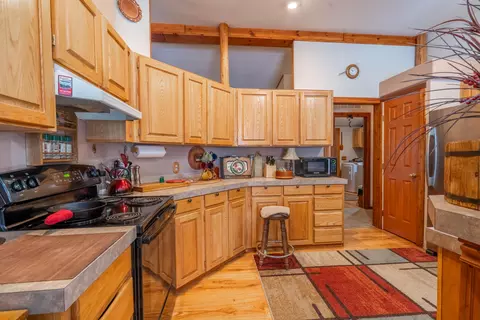 60626 River Bend Dr, Bend, OR 97702 photo 17