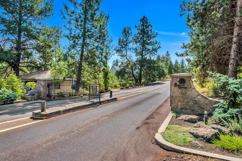 View/Area - 19666 Sunshine Way, Bend, OR 97702 photo 2 of 2