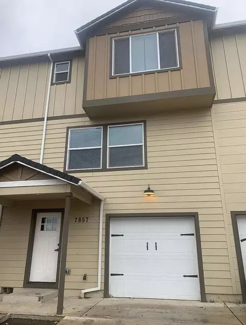 7859 28th St, White City, OR 97503