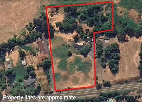 376 Crowson Rd, Ashland, OR 97520
