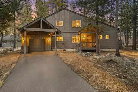 57532 Tamarack Ln #10, Sunriver, OR 97707