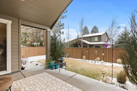 61100 SE Stari Most Loop, Bend, OR 97702 photo 31