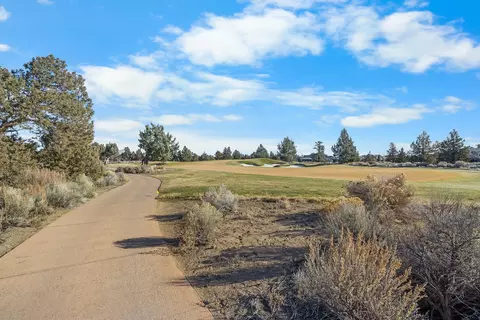 23123 Switchback Ct # 93, Bend, OR 97701 photo 2